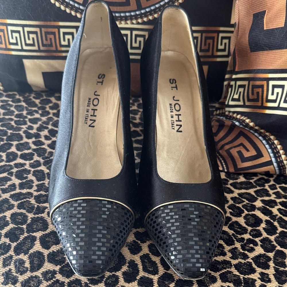 St. John Black Heels with Textured Toe